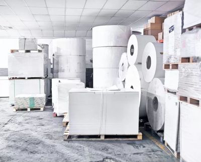 景寧青年企業(yè)家為新和縣實(shí)驗(yàn)中學(xué)捐贈(zèng)價(jià)值1萬余元印刷物資